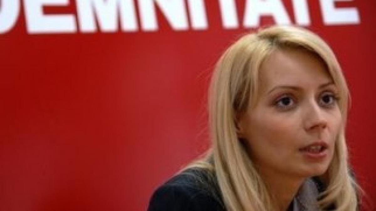 daciana_sarbu_si_corina_cretu_ii_scriu_lui_berlusconi