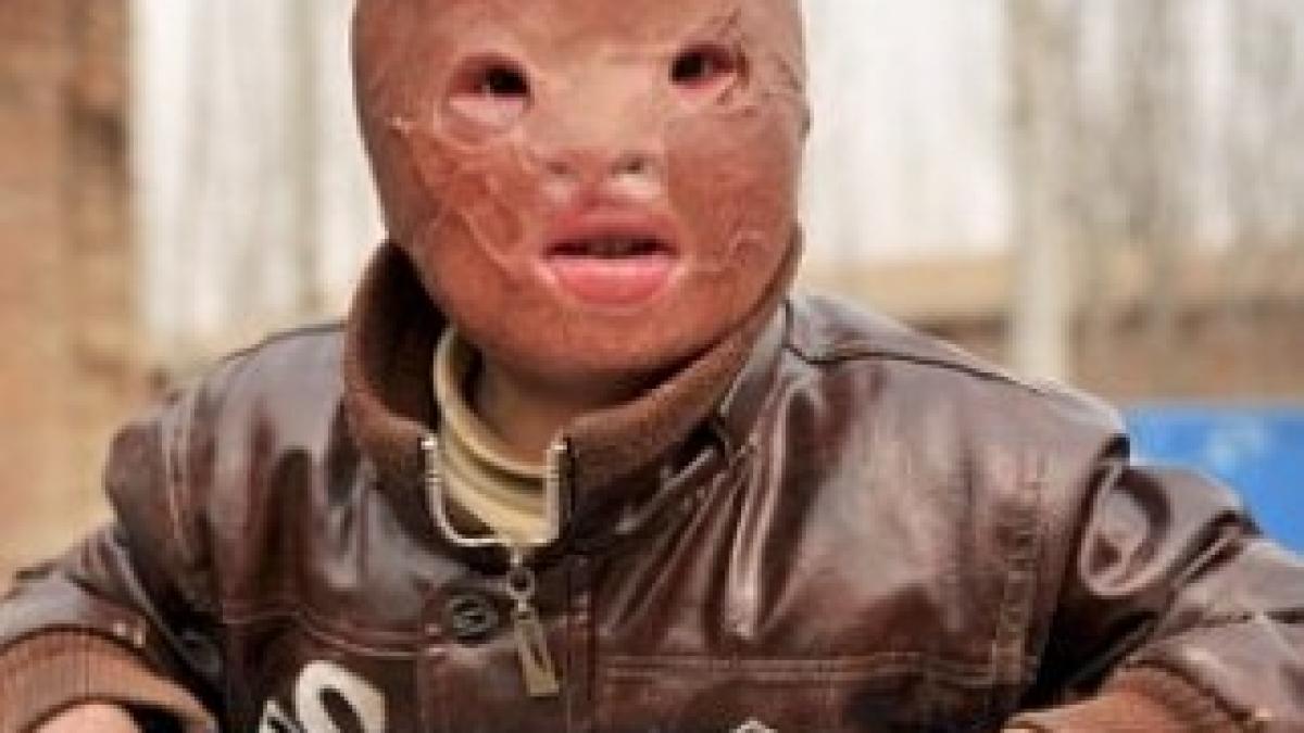 article-2128302-128D0D19000005DC-111_306x319