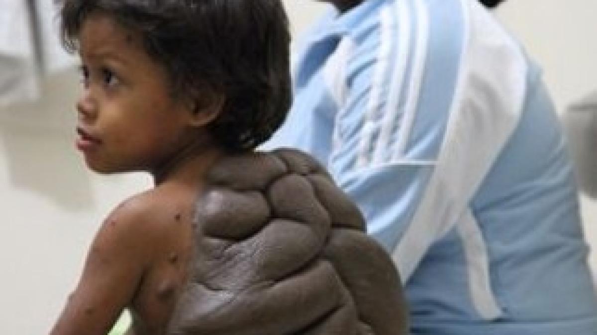 article-2135021-12C40EE1000005DC-660_306x423