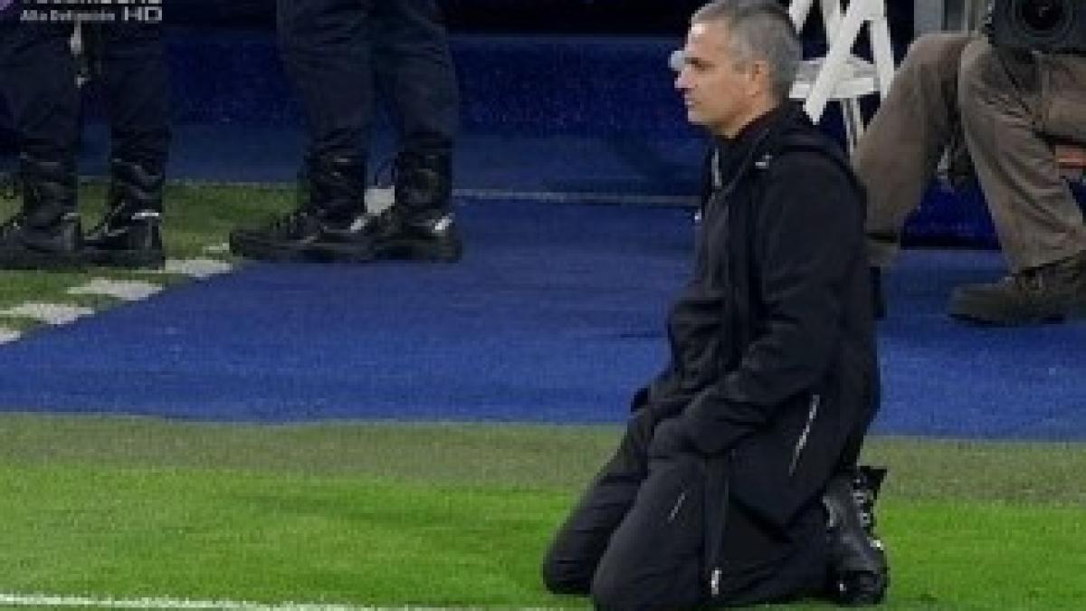 mourinho-genunchi