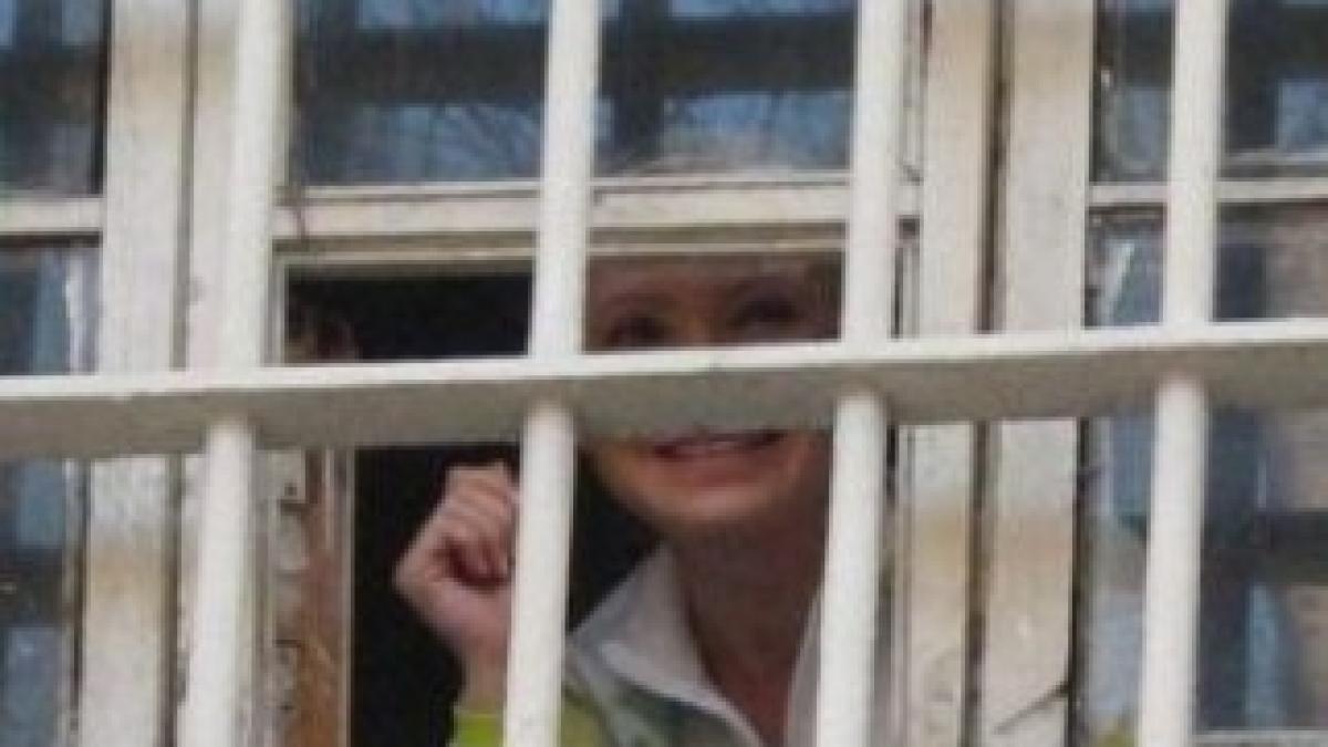 Timoscenko-dupa-gratii