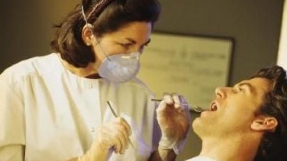 article-new_ehow_images_a08_7k_85_average-salary-female-dentists-800x800