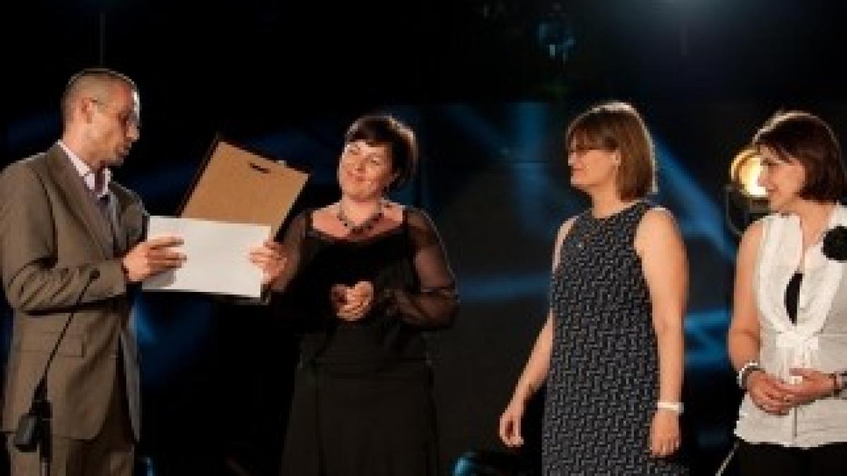 Adelin-Petrisor-a-inmanat-premiul-special-pentru-Jurnalul-Cultural