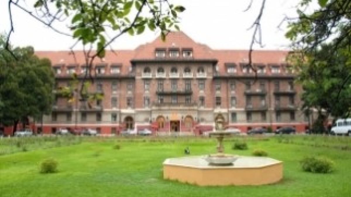 5a8f8c5f6d79e3ade0483de798ed9337-lb