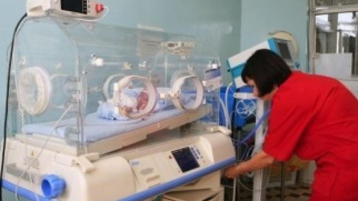 baiat-cu-tumora-dorsala