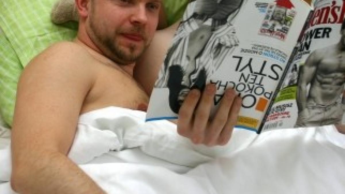 Gay_Couple_togetherness_in_bed_02