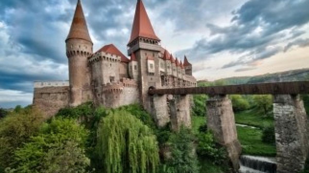 castelul_corvinilor