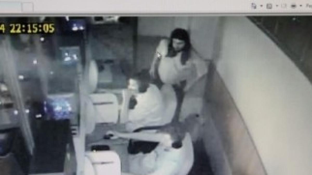 oliver-stan-internet-cafe