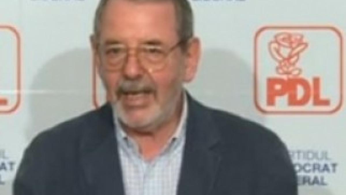 radu-alexandru-pdl-protesteaza-impotriva-declara-iilor-admirative-ale-lui-crin-antonescu-fa-a-de-viktor-orban-81861