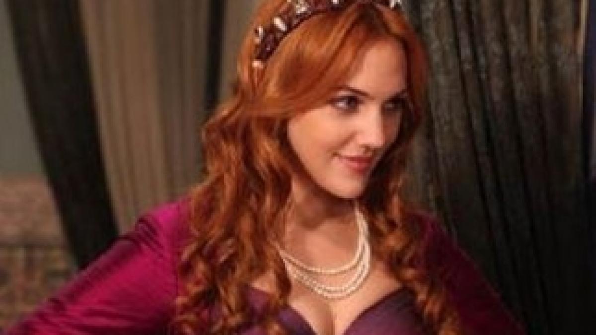 w560xh316_Meryem_Uzerli