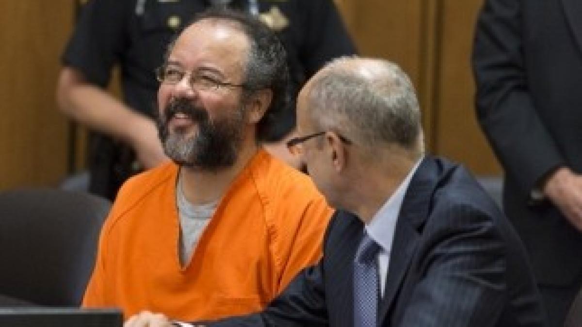 article-2382660-1B1AC296000005DC-2_634x421