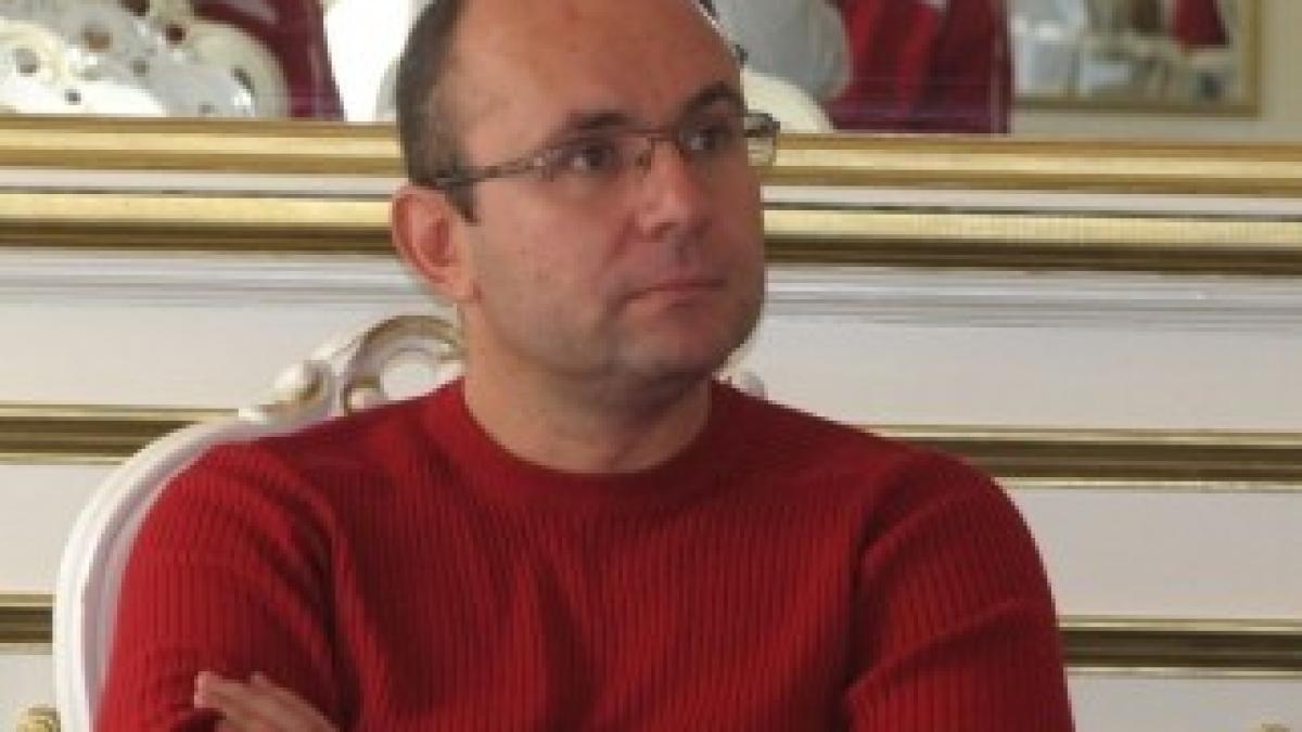 Cozmin_Gusa-deschidere