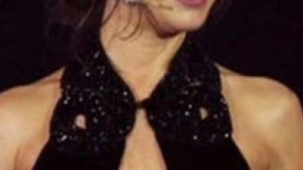 Gozde-Kansu-presentadora-de-la_54388670478_51348736062_224_270