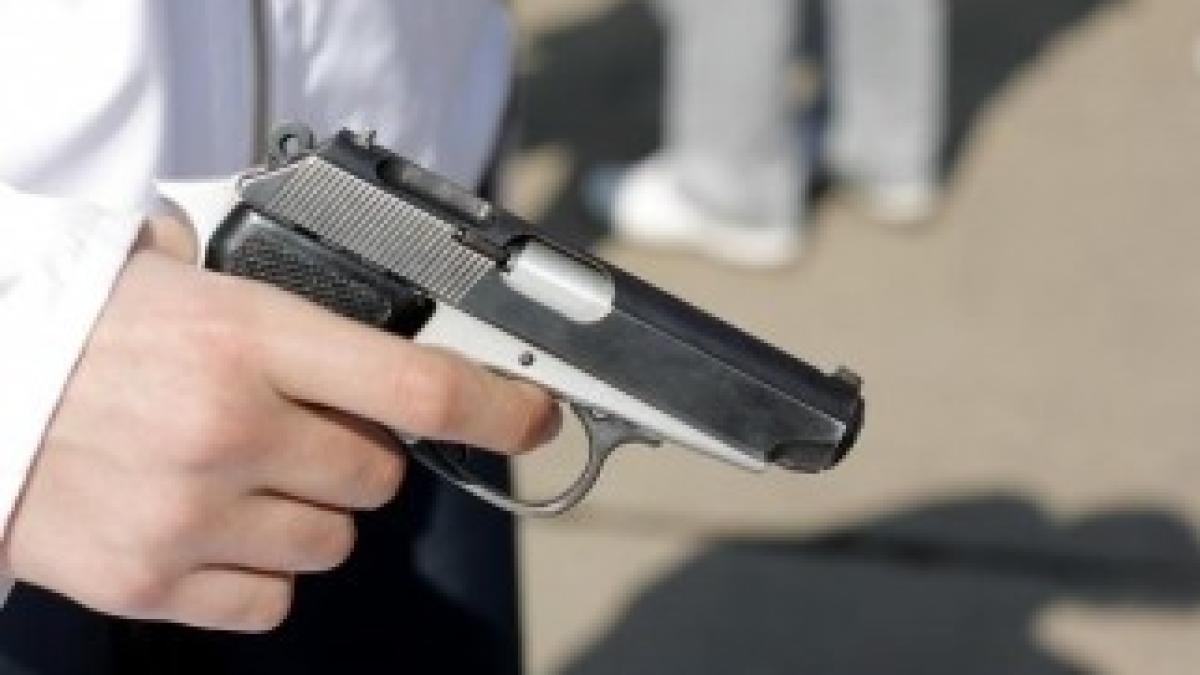 politist-dambovita-impuscat-prietena-sinucis-18448659