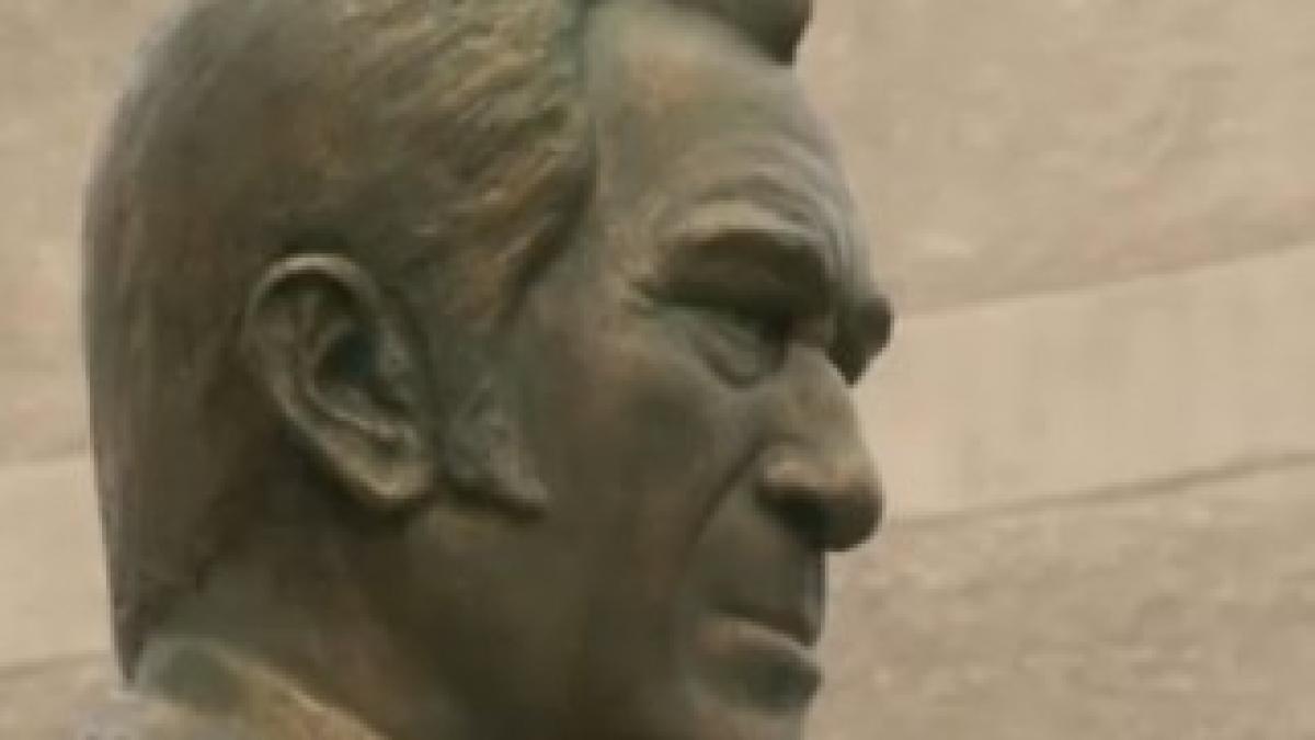 bust_sergiu_nicolaescu