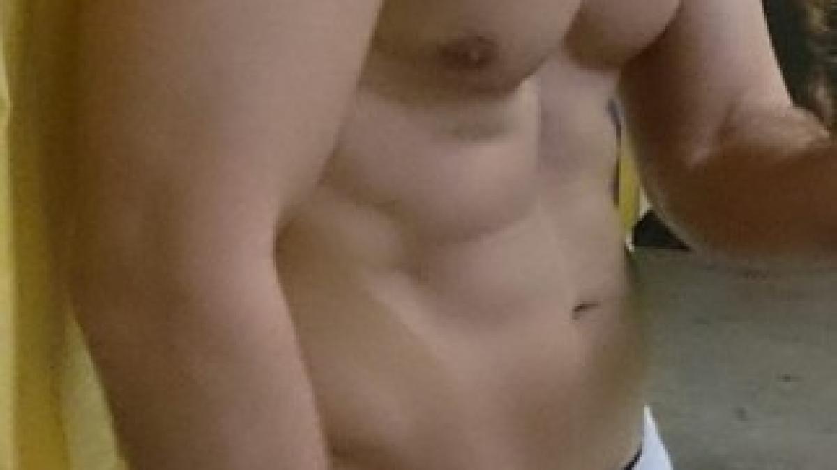 mircea-badea-abdomen