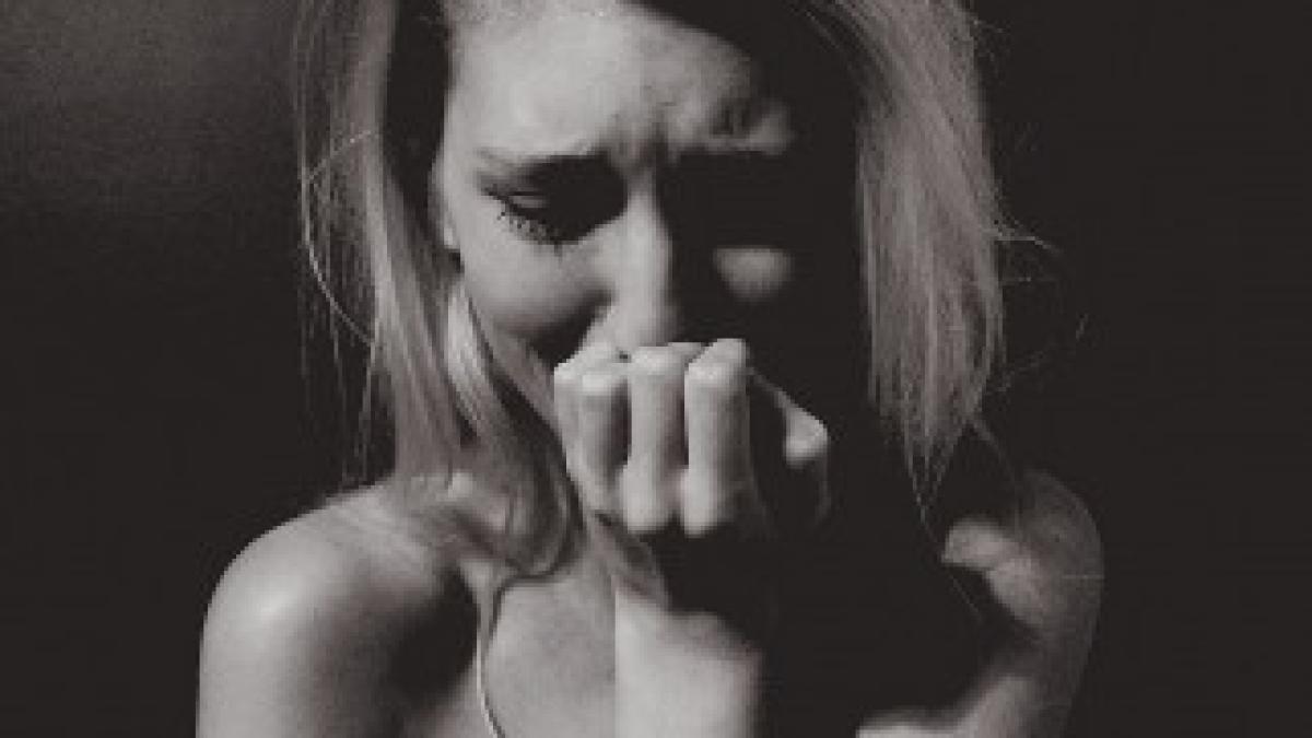 woman-crying