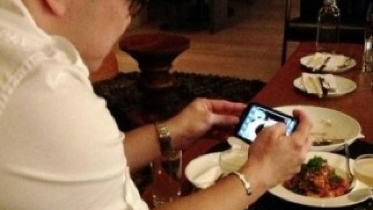 on_the_phone_550x405_04157900