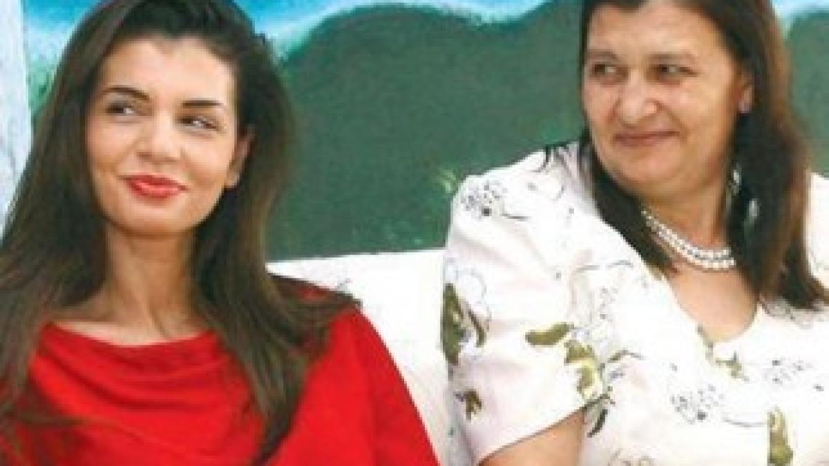 a-murit-mama-monicai-gabor-cine-era-veronica-bulai-101549-1