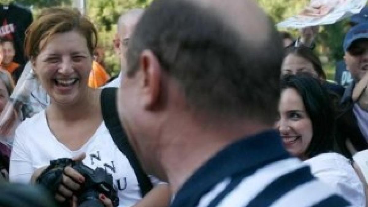 de-la-rusi-vin-banii-ioana-basescu-notarul-agreat-de-gazprom-in-tranzactiile-efectuate-in-romania-18471313