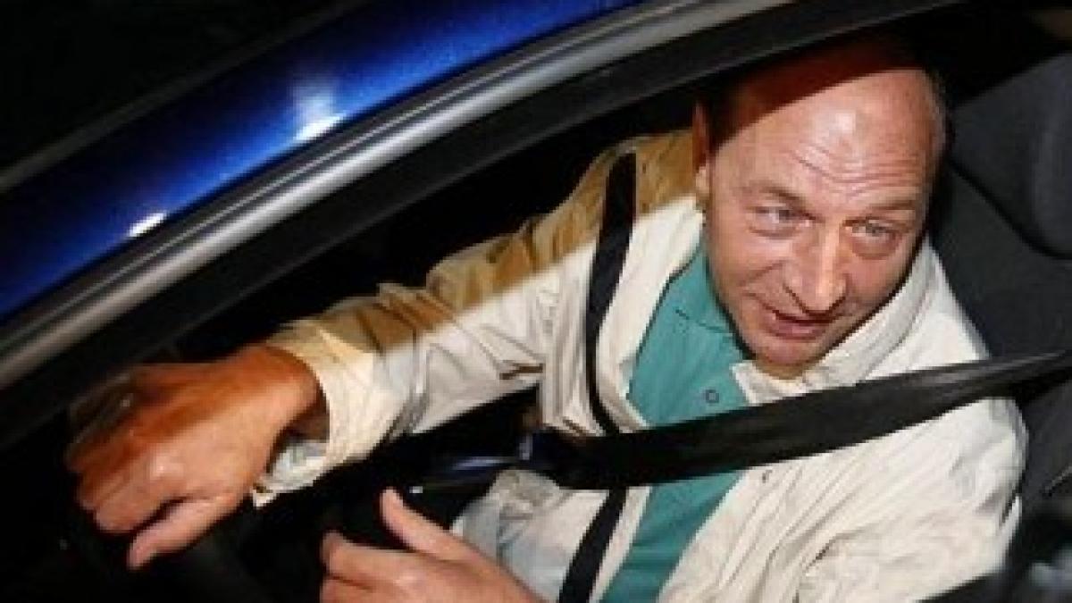 basescu-la-volan