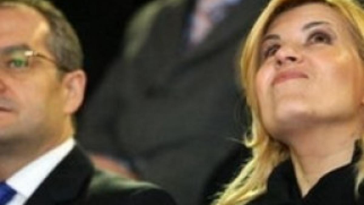 udrea-crede-ca-emil-boc-s-ar-putea-regasi-in-pmp-sau-ar-putea-sus-ine-partidul-de-la-distan-a-din-pdl-104454