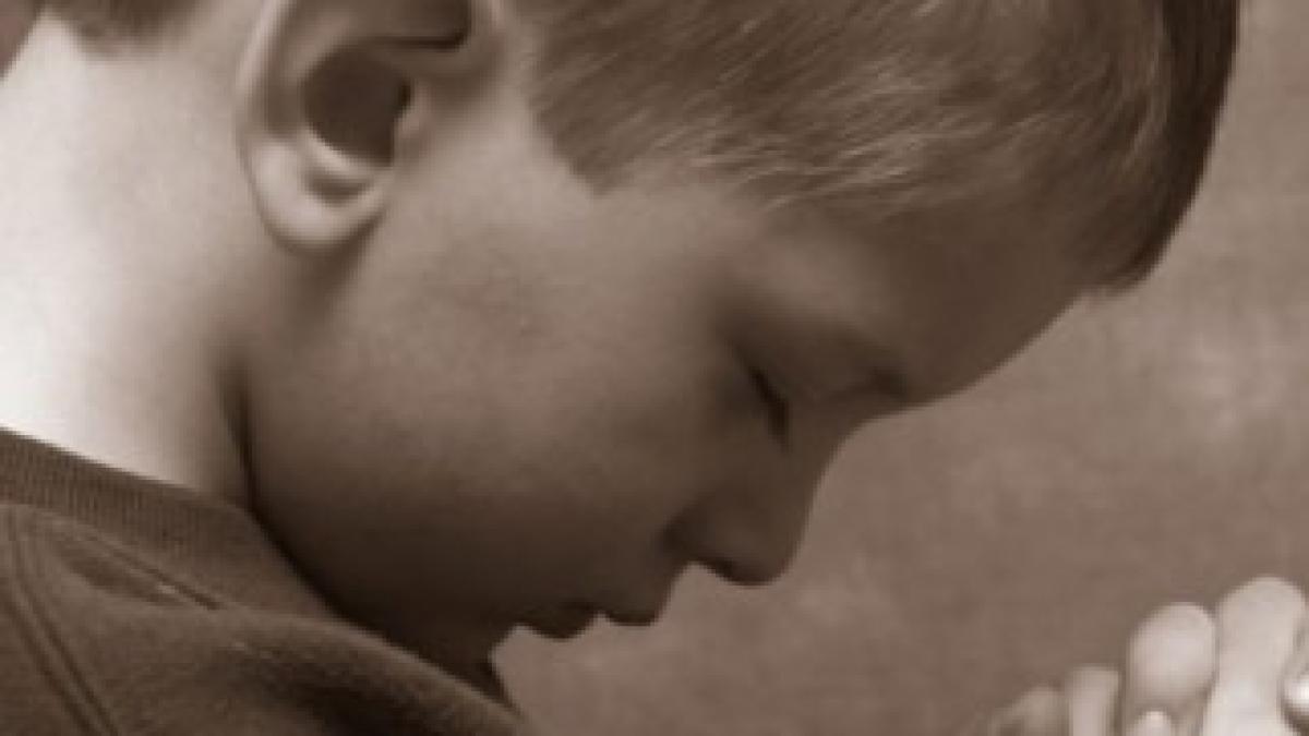 copil_rugaciune_53641400