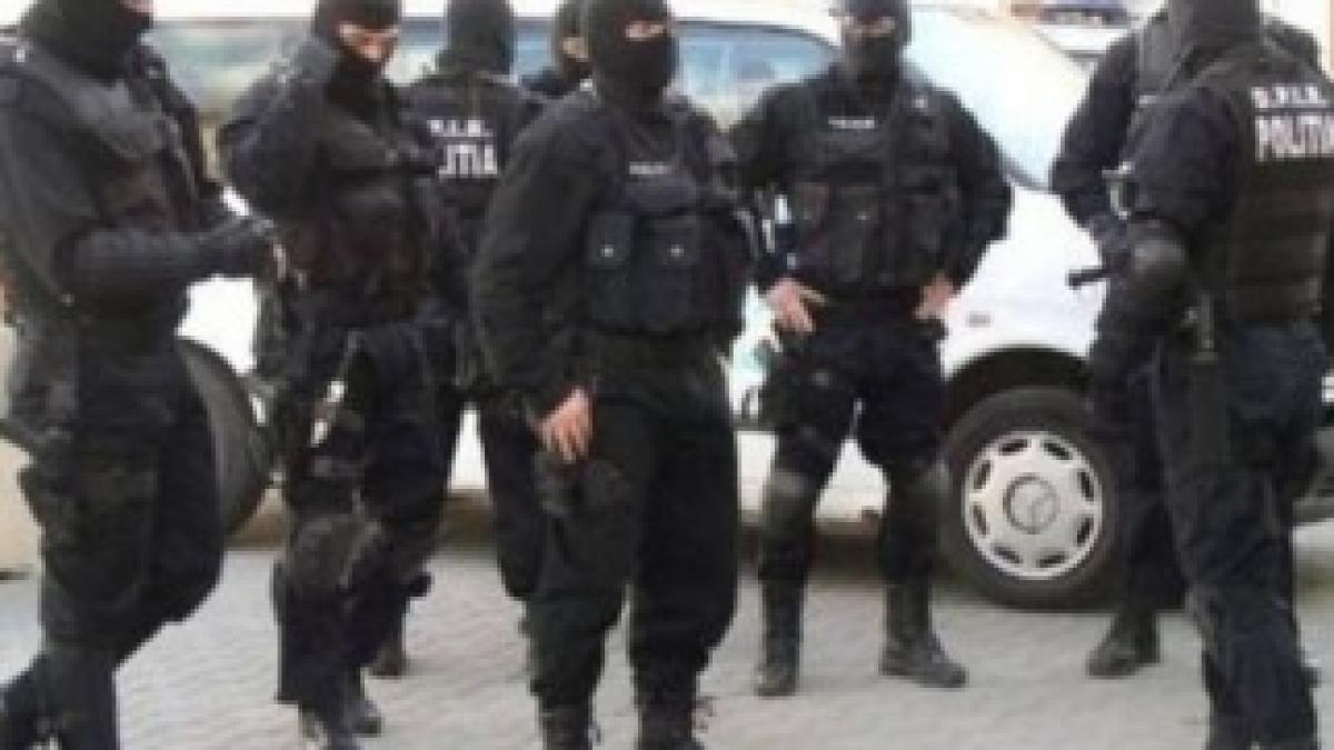 Perchezitii-la-Universitatea-Maritima-Constanta-profesori-suspectati-de-frauda