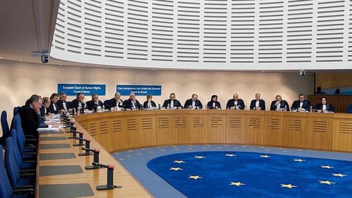 echr_54053200