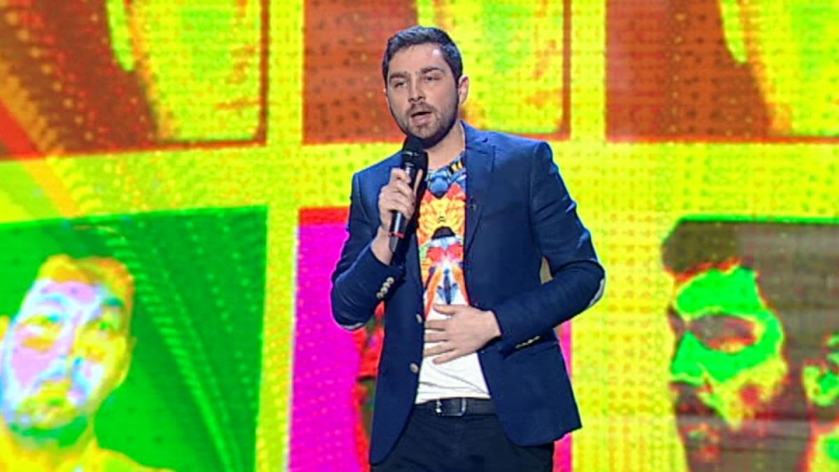 raul_gheba_i_a_facut_pe_toti_chiar_si_pe_mihai_petre_sa_rada_cu_gura_pana_la_urechi_1_25735200