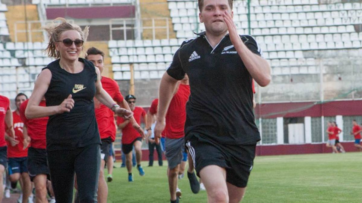 10412007_1617235088500884_673134186087949447_n_05597200