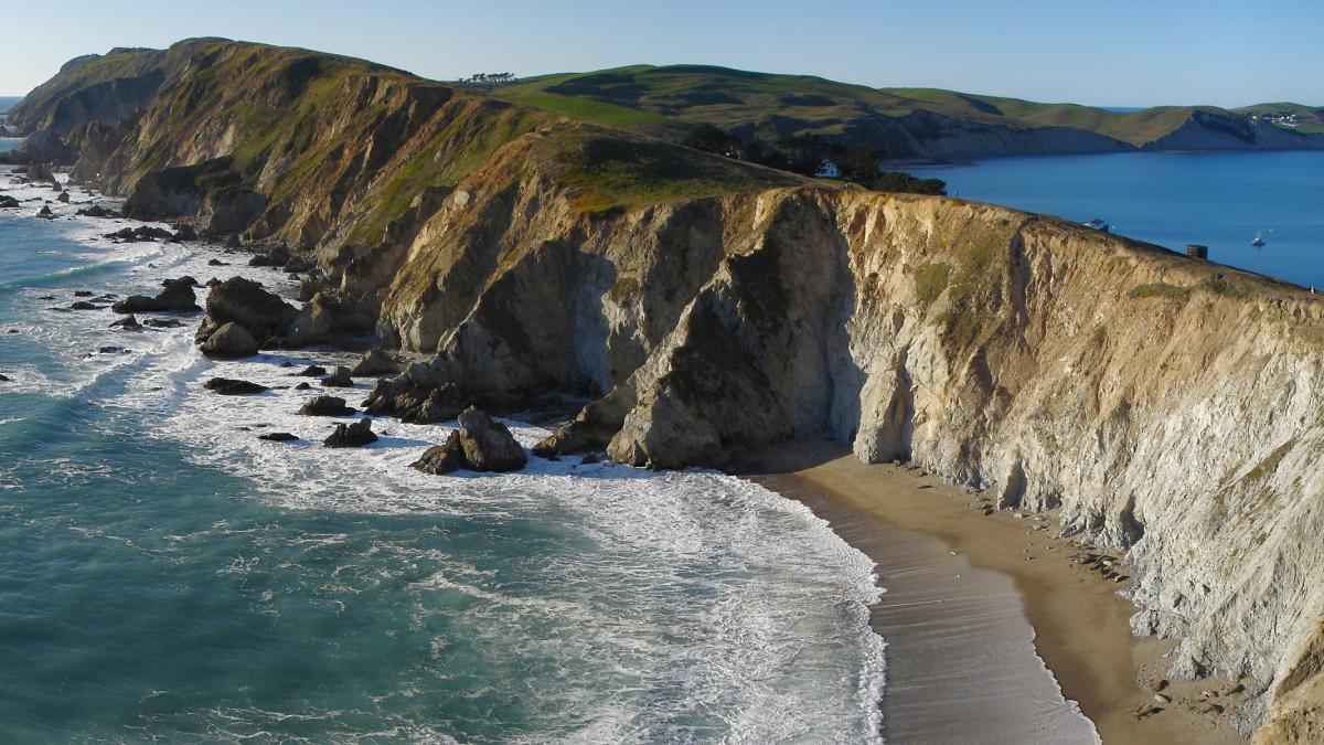 point_reyes_national_seashore_headlands_from_chimney_rock_76460300