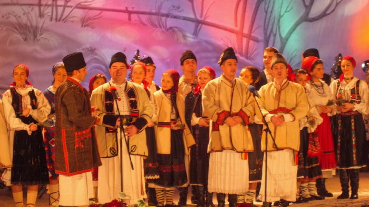 tezaur_folcloric_71102500