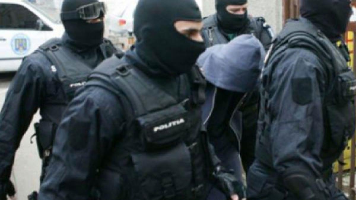 perchezitii_29083800