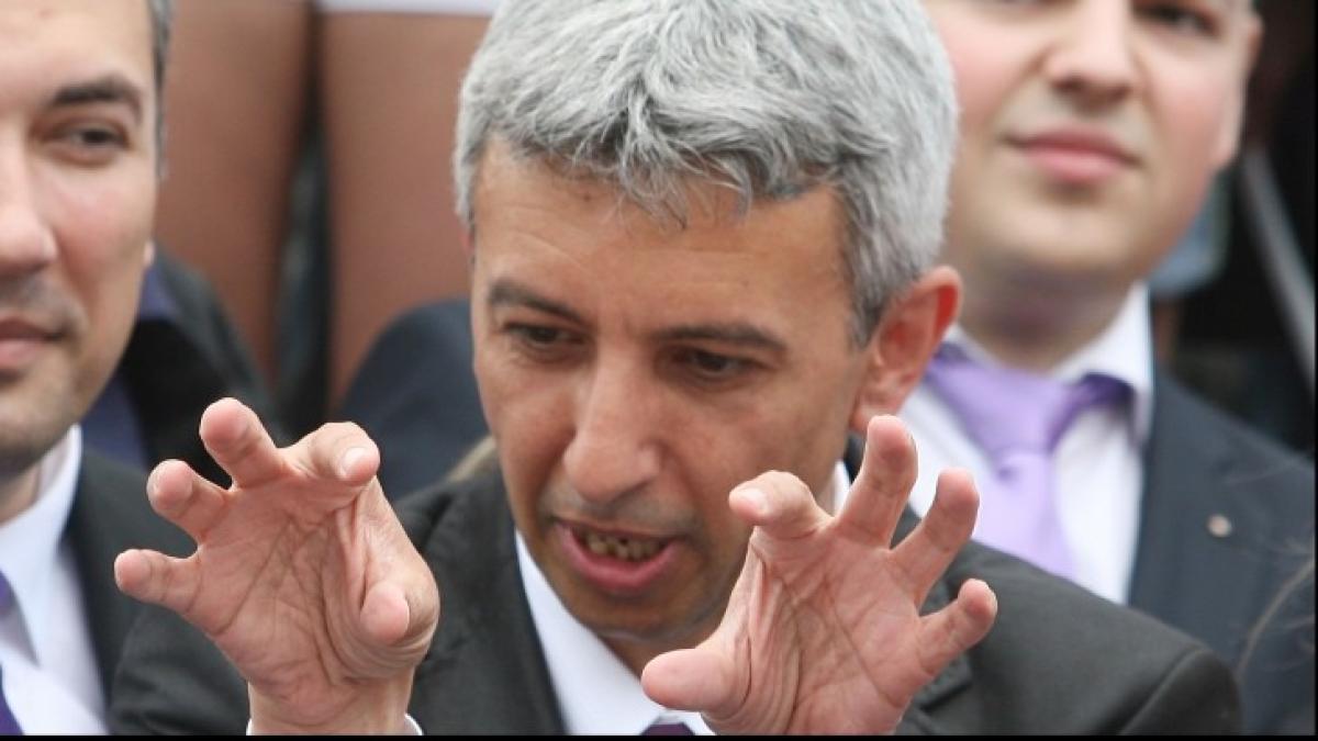 dan_diaconescu_76797700