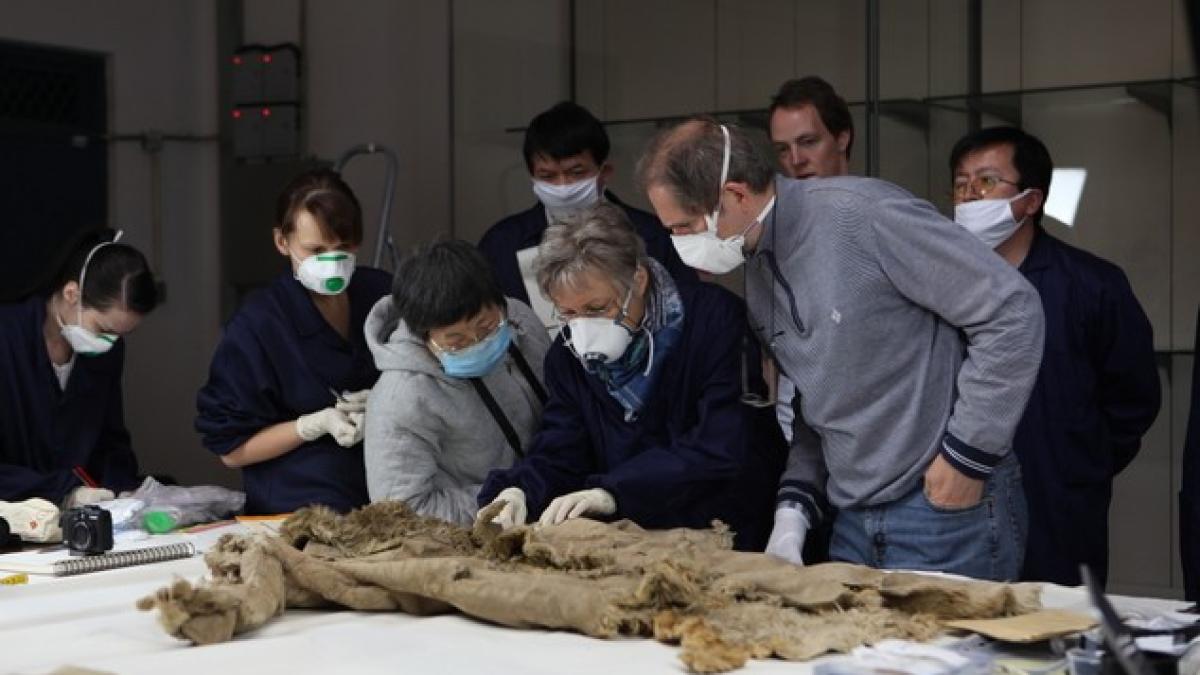 cei_mai_vechi_pantaloni_33316800