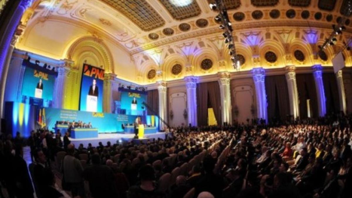 congresul_pnl_a_adoptat_modificarile_la_statutul_pnl_propuse_de_delegatia_permanenta_a_partidului_194663_09207300