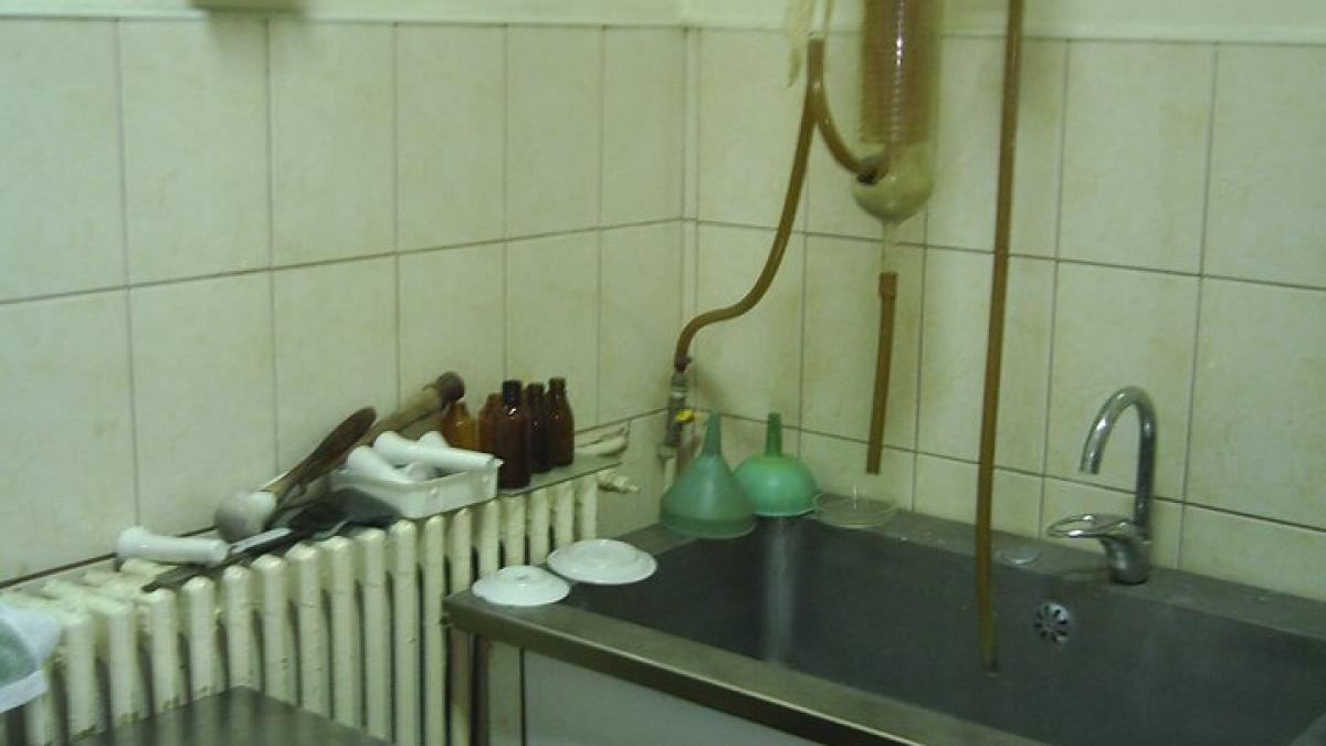 260425_208415569202075_2406468_n_45583700