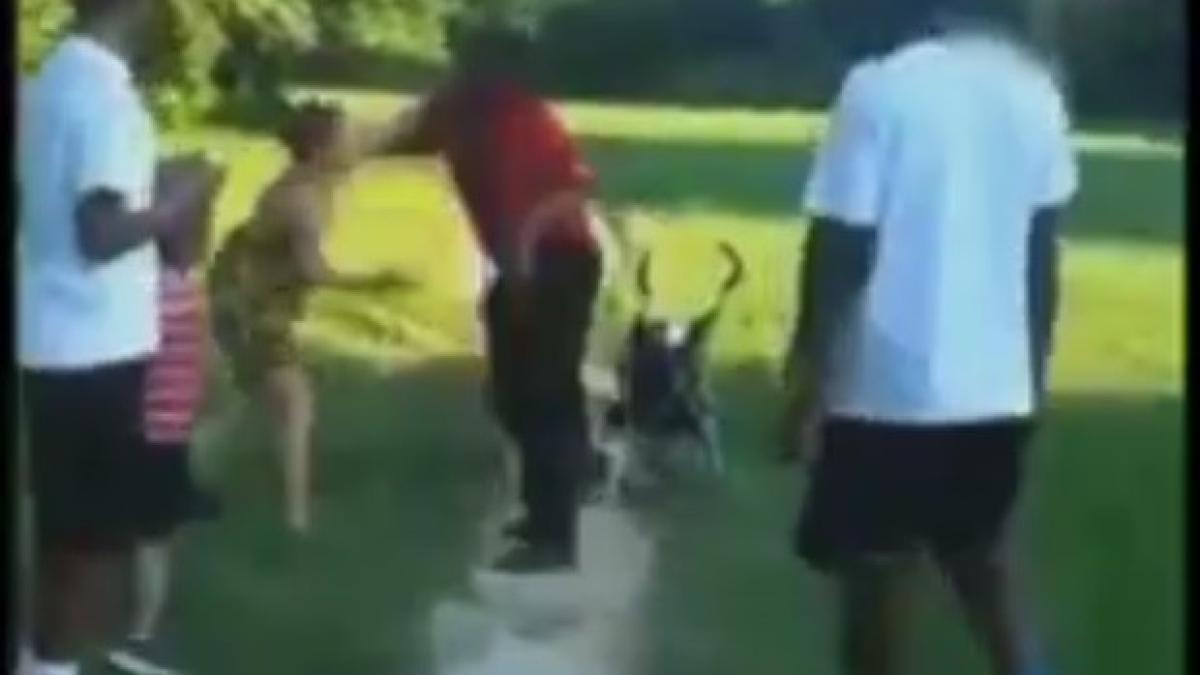 femeie_batuta_23350000