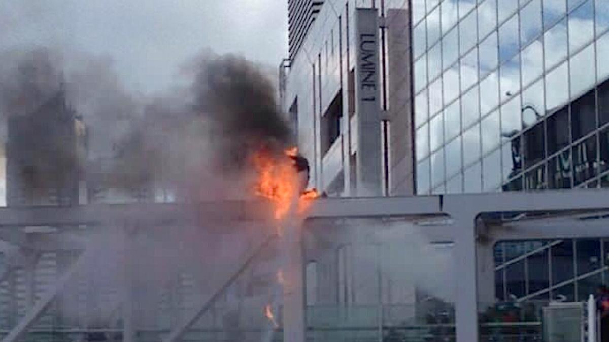 self_immolation_shinjuku_09213100