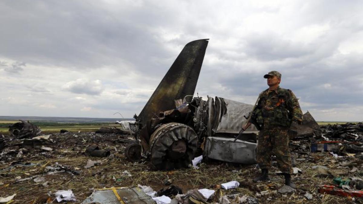 ukraine_military_plane_shot_down_luhansk_26196500