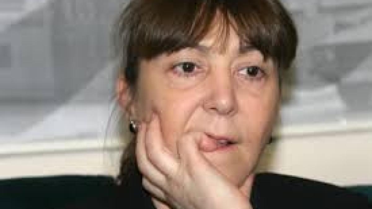 monica_macovei_04867000