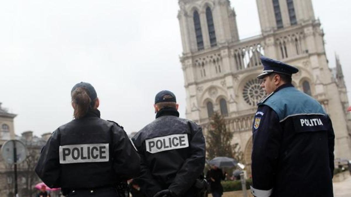 politie_paris_06713700