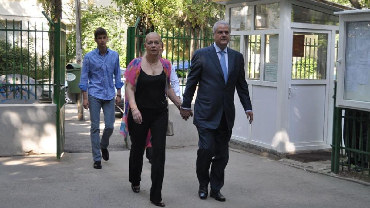 adrian_nastase_si_familia_diana_0016_03387400