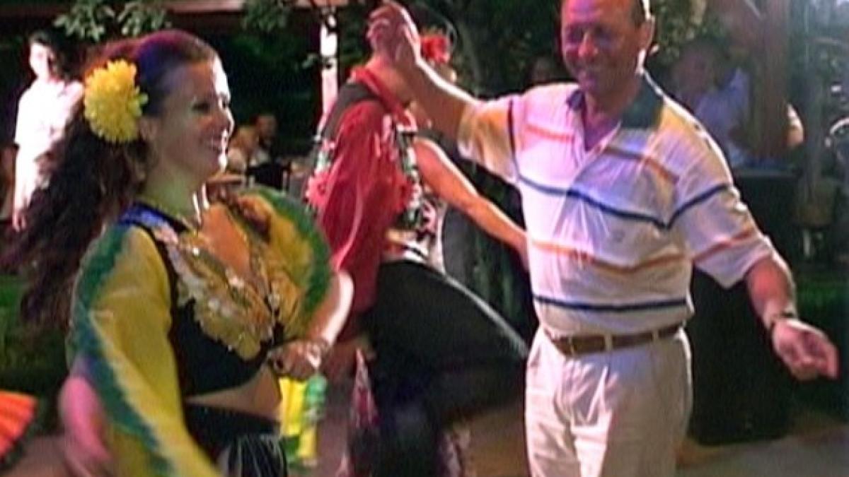 basescu_la_terasa_ciresica_din_neptun_38237600