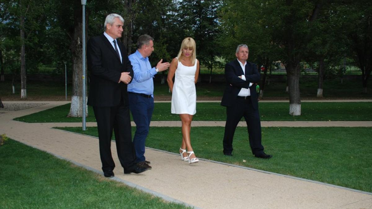 1912542_10152417537634584_771139232390840160_n_45144100