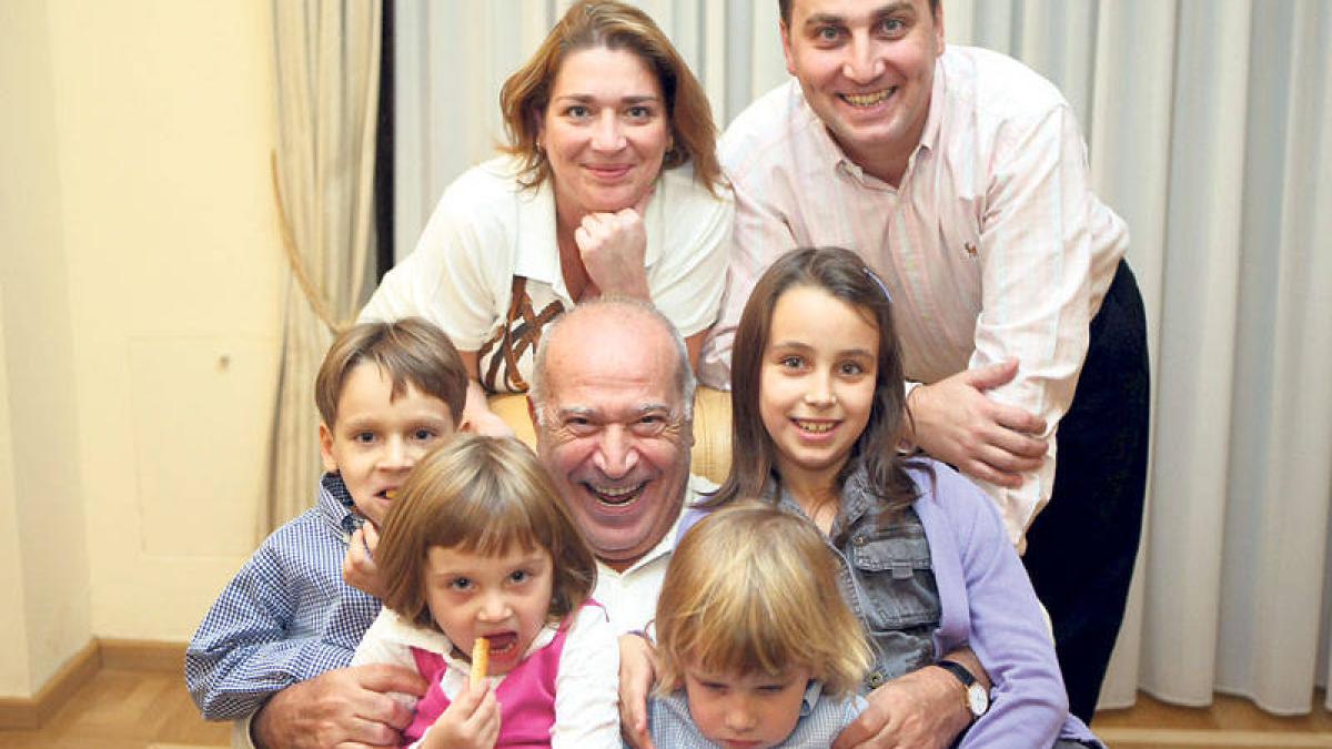 4236_206477_5_304f28c84e_43330200