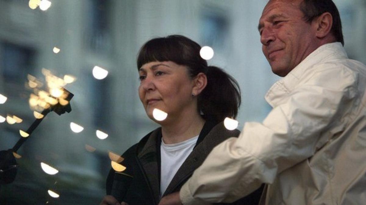 monica_macovei_basescu_daylife_25788400