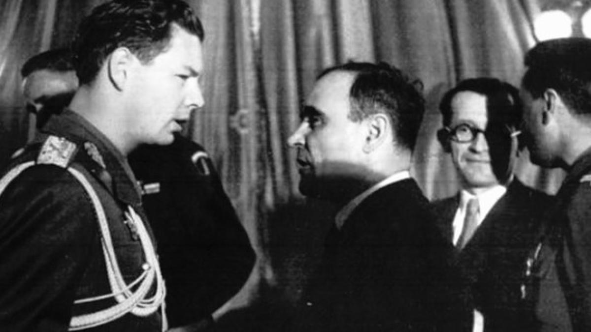 regele_mihai__petru_groza_04395100