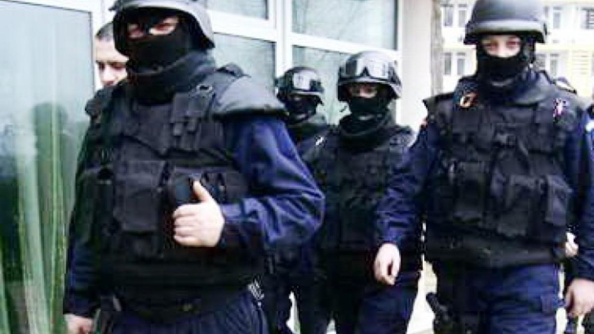 perchezitii_19300500